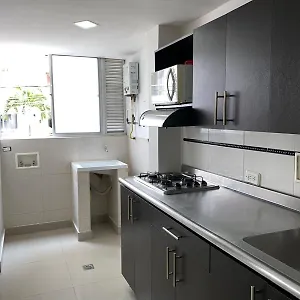 apartaestudios-laureles.colombiamedellinhotels.com/